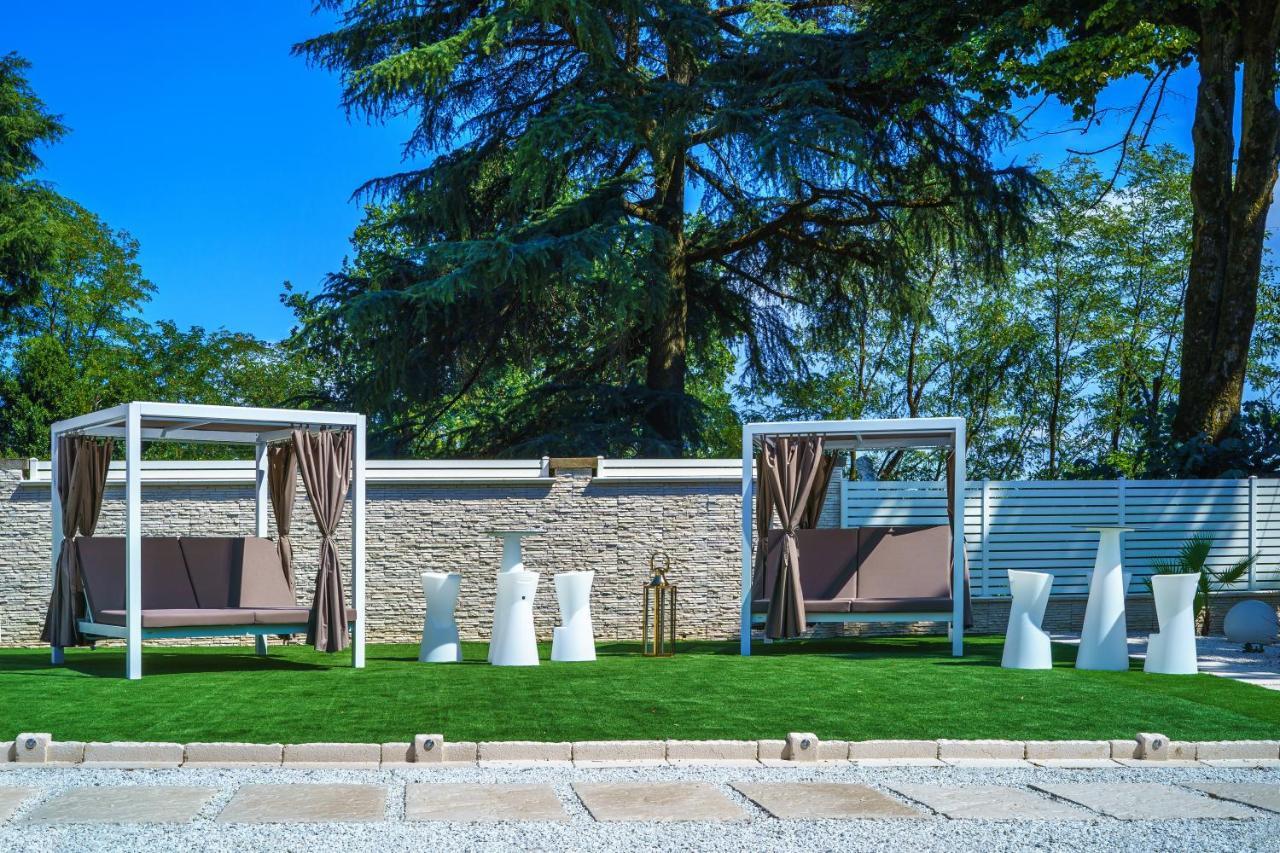 Villa Vittoria B&B - Wellness Terme di Miradolo Exteriör bild